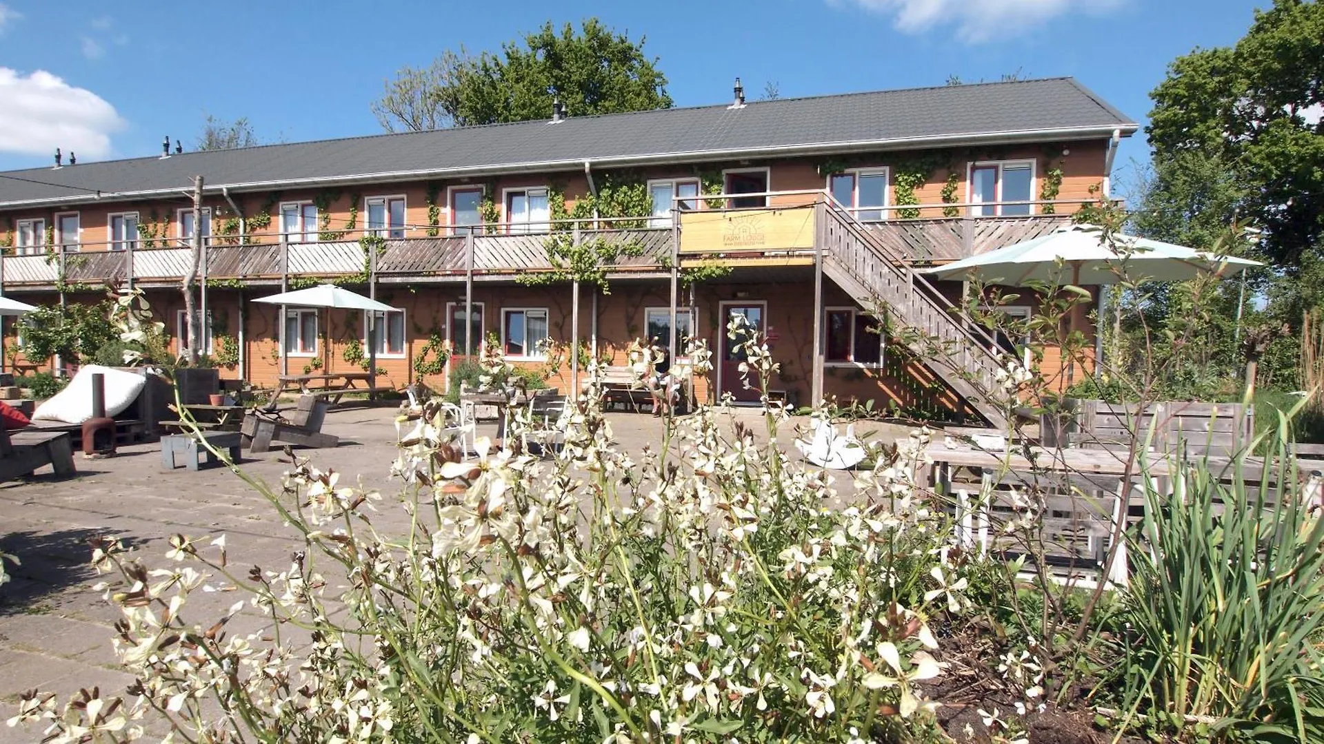Amsterdam Farm Lodge 0*,